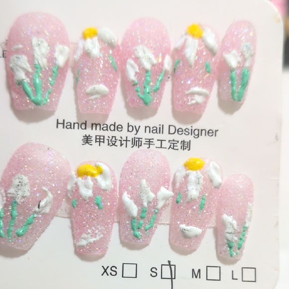 Other - Pink Floral Press-On Nails